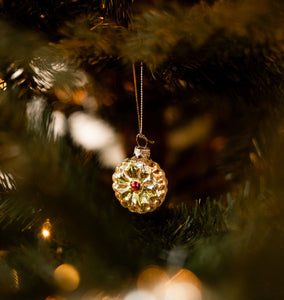 Heirloom Scalloped Dome Ornament