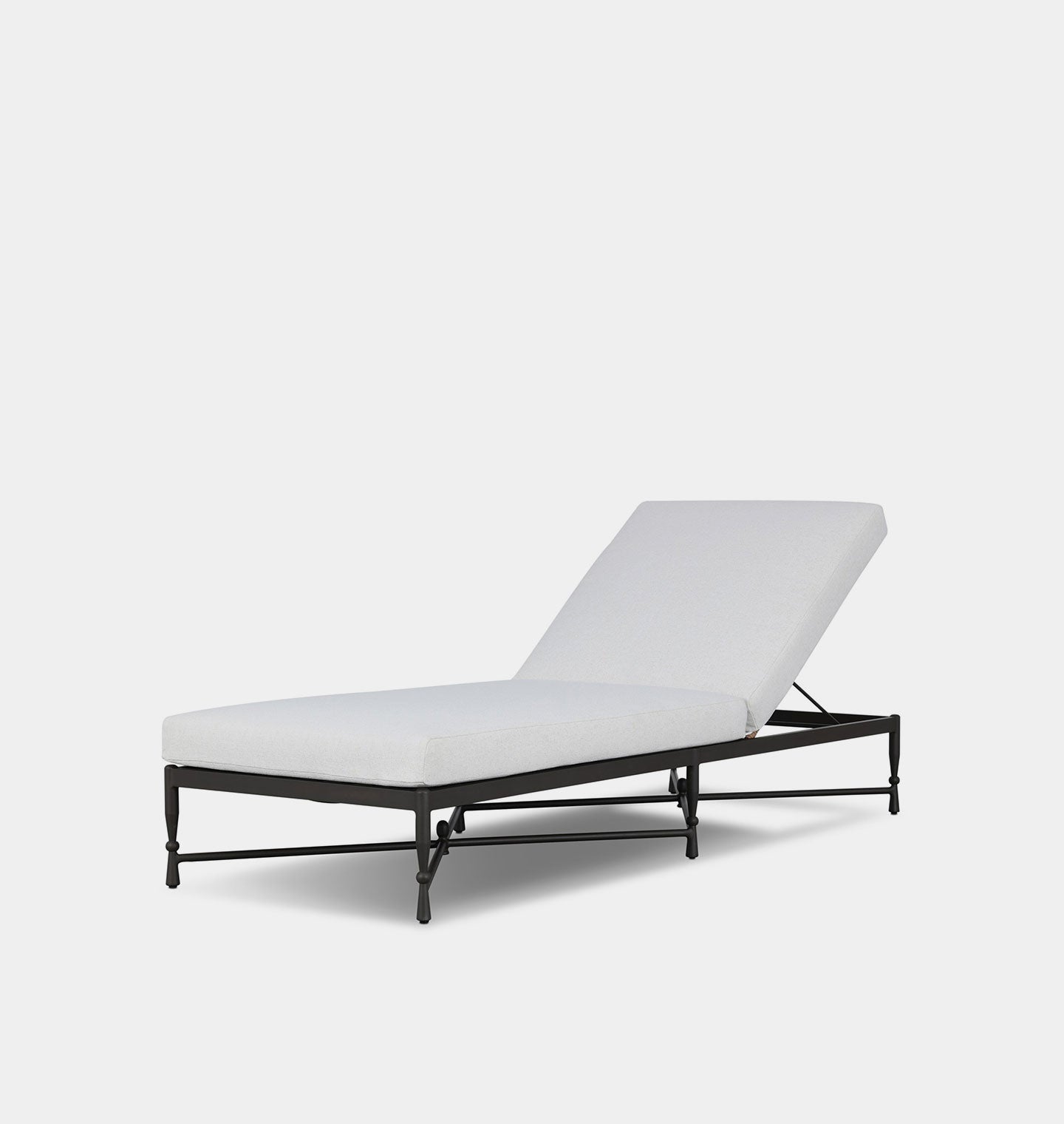 Breton Outdoor Chaise Alessi Linen