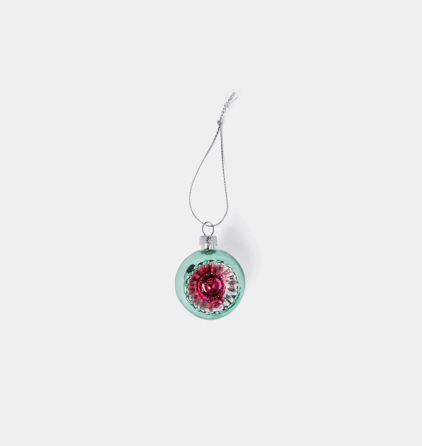 Heirloom Indent Ornament