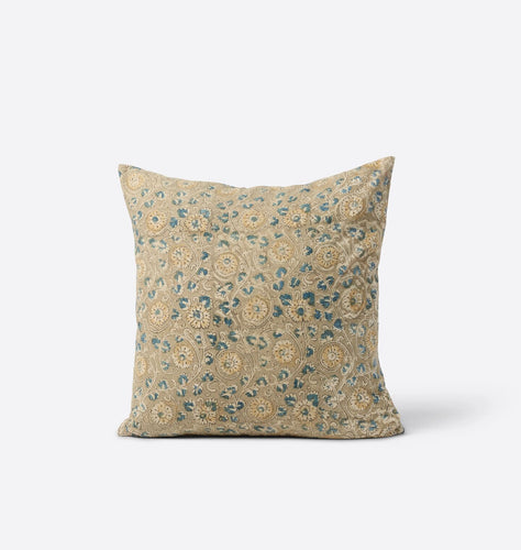 Alia Floral Vintage Pillow 19