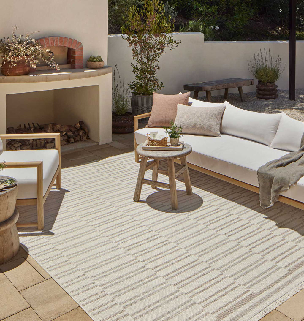 Malibu MAB-03 Ivory / Dove Area Rug