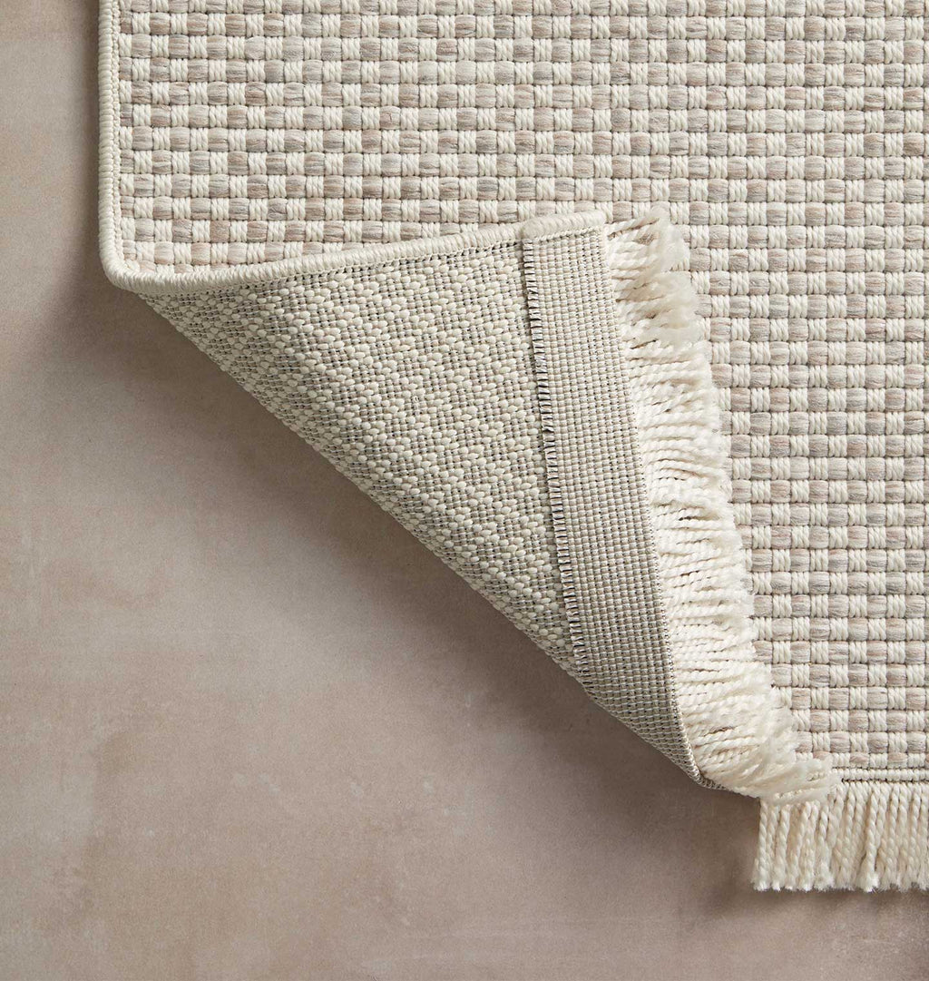 Malibu MAB-05 Ivory / Dove Area Rug
