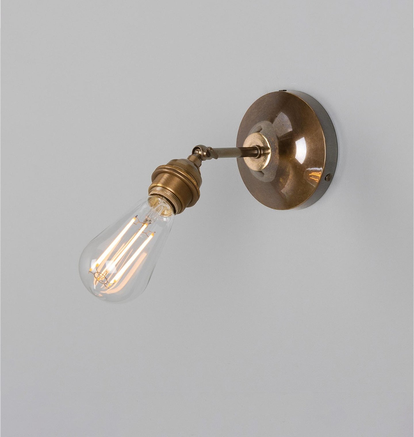 Chelsea Antique Brass Wall Sconce - Thumbnail 2