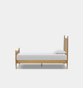 Richard Natural Rush Bed