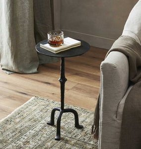 Roberto End Table