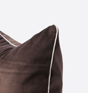 Sigrid 22” x 22” Pillow