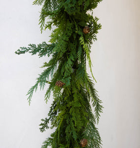 Cedar & Pinecone Garland