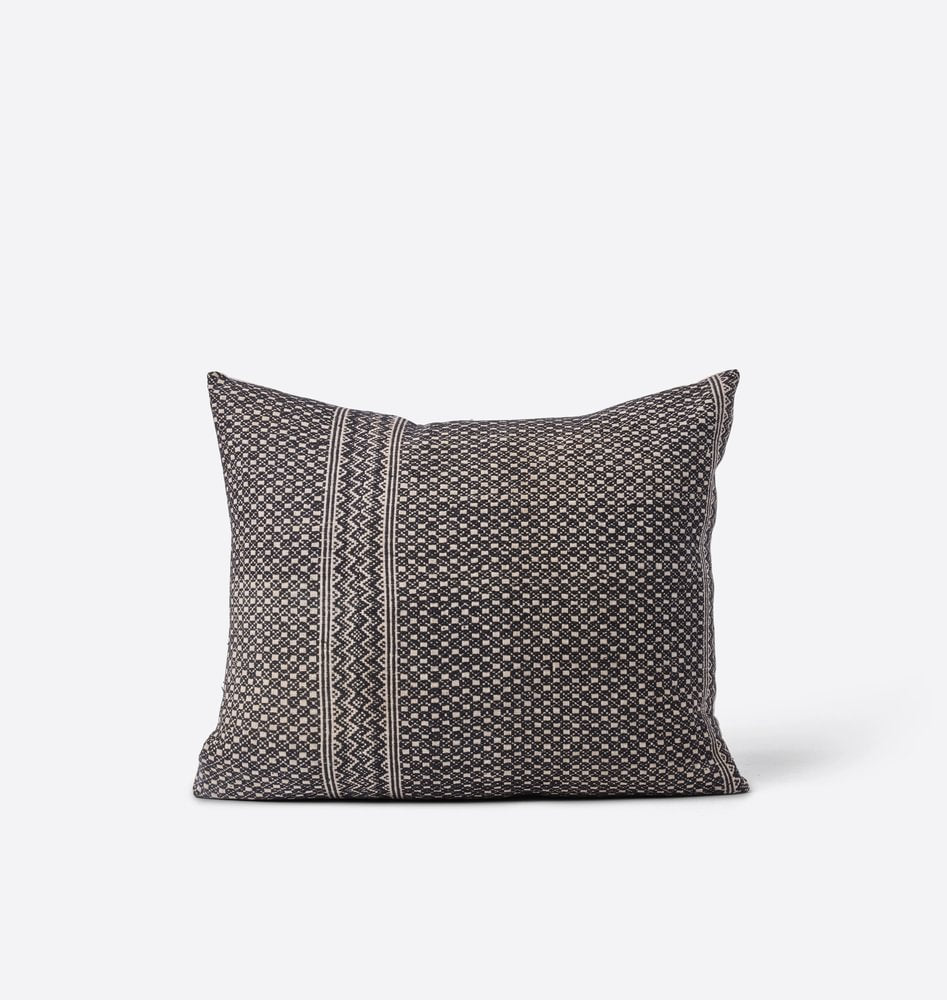 Iris Vintage Pillow 19