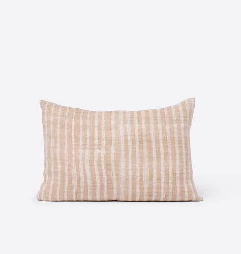 Luma Vintage Lumbar Pillow 16