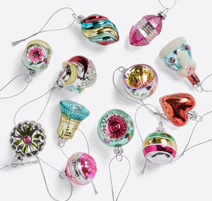 Heirloom Ornament Detail Group