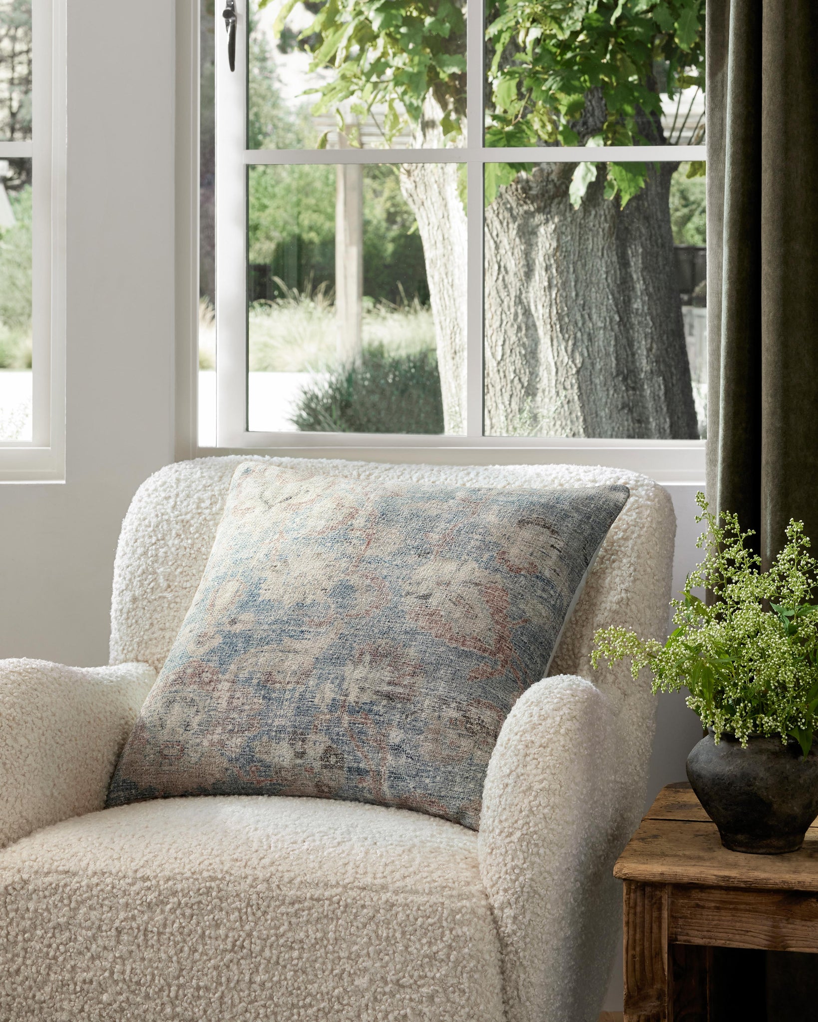 Amber Lewis x Loloi Pacifica Pillow - Thumbnail 5
