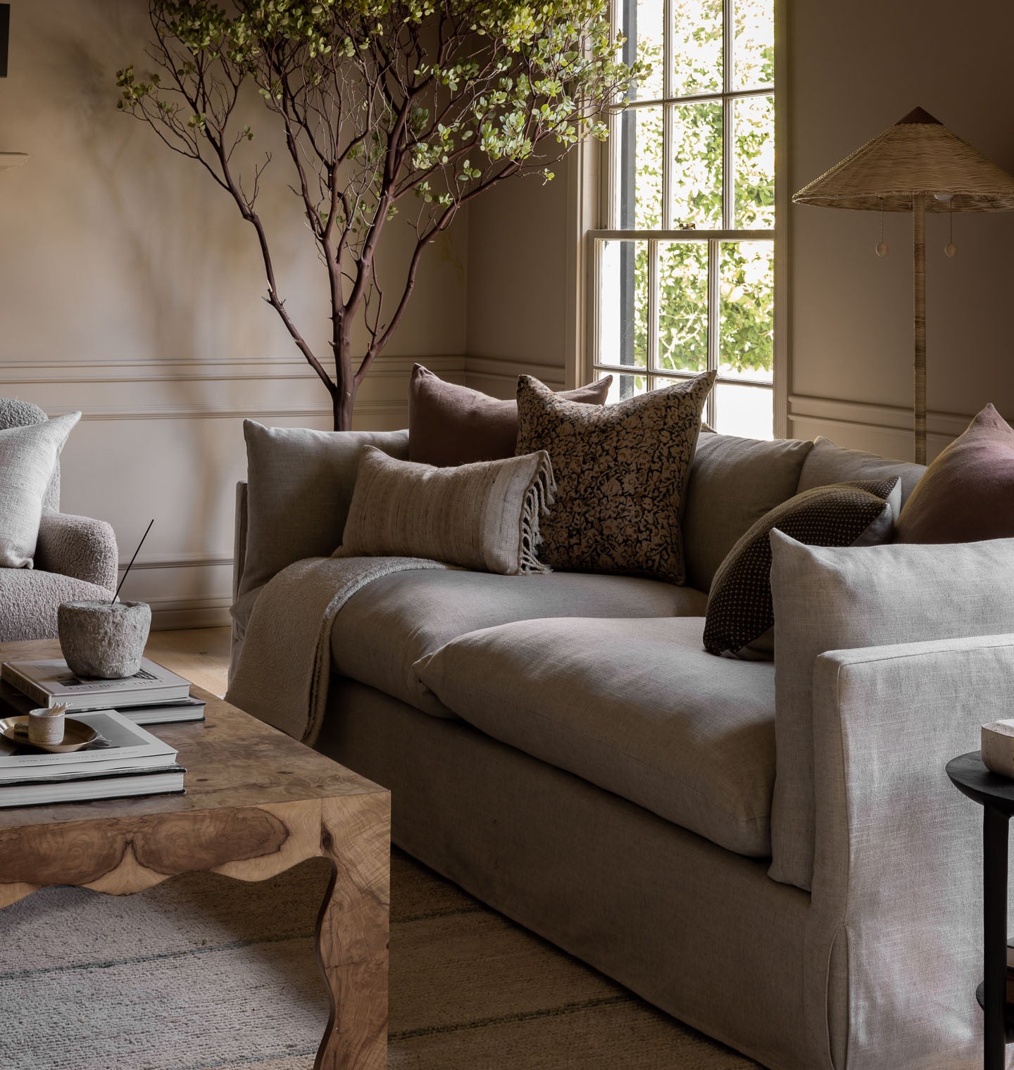 Amber Interiors Milly Floor Lamp - Thumbnail 5