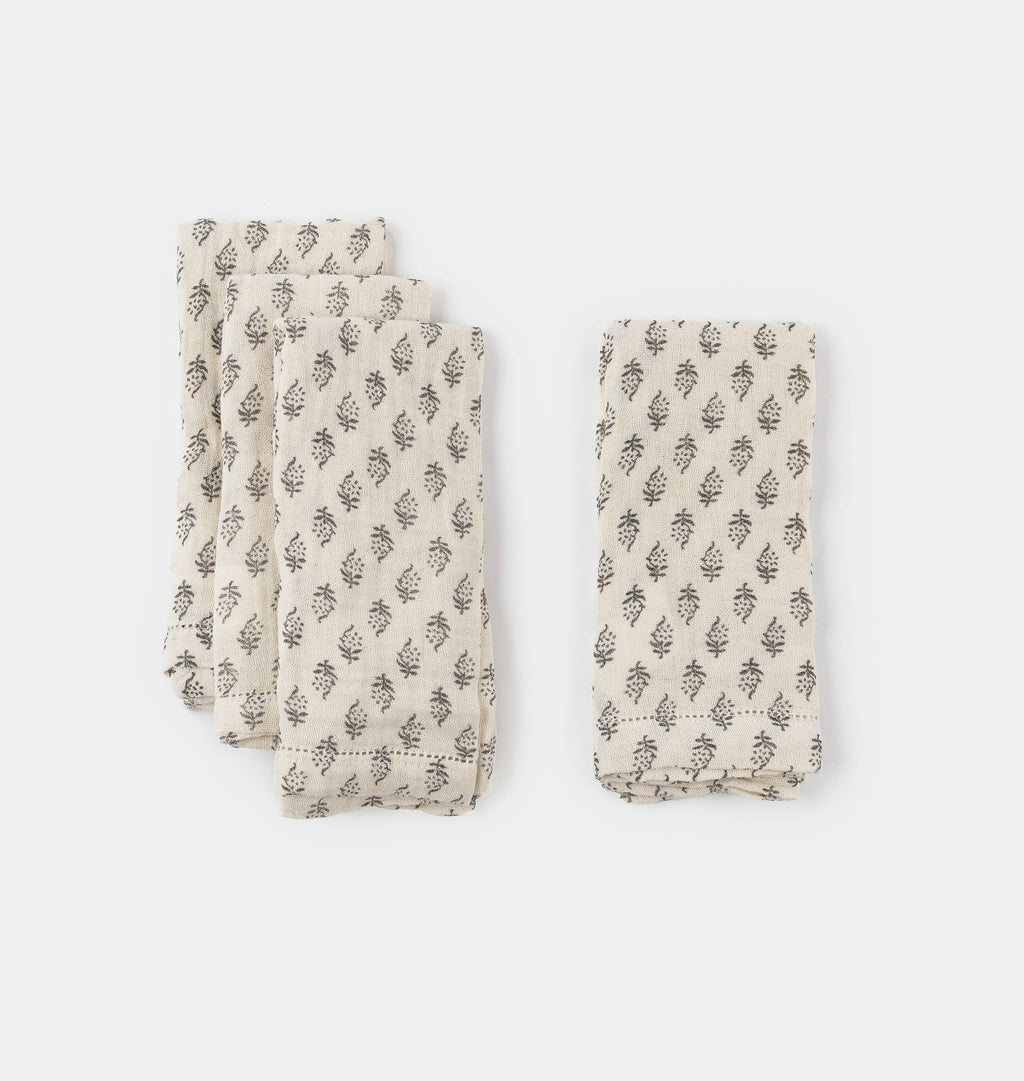 Floral Pattern Napkins S/4